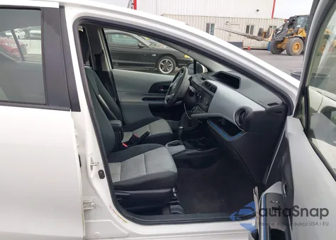 2012 Toyota Prius C Three from USA, damaged, VIN JTDKDTB39C1019909